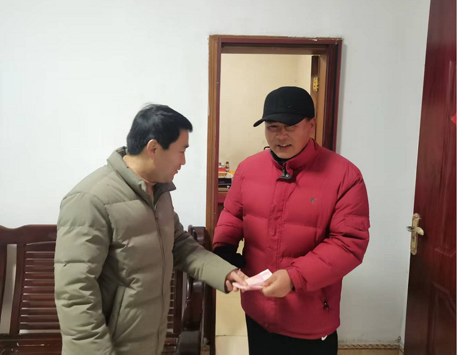 開展“慰問(wèn)困難黨員·共筑溫暖家園”活動(dòng)